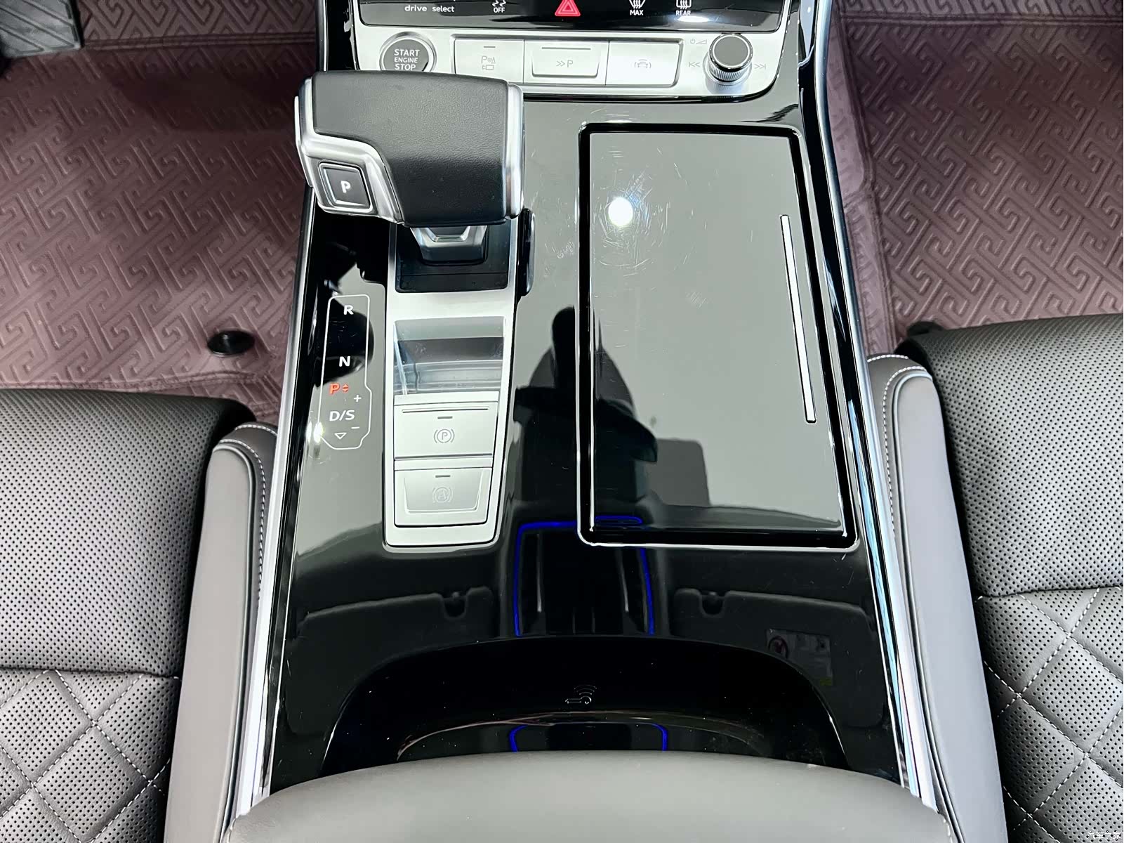Audi A8L, 2024 18