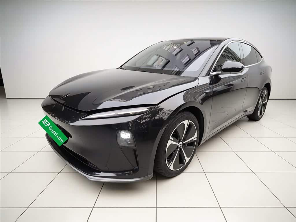 NIO ET5