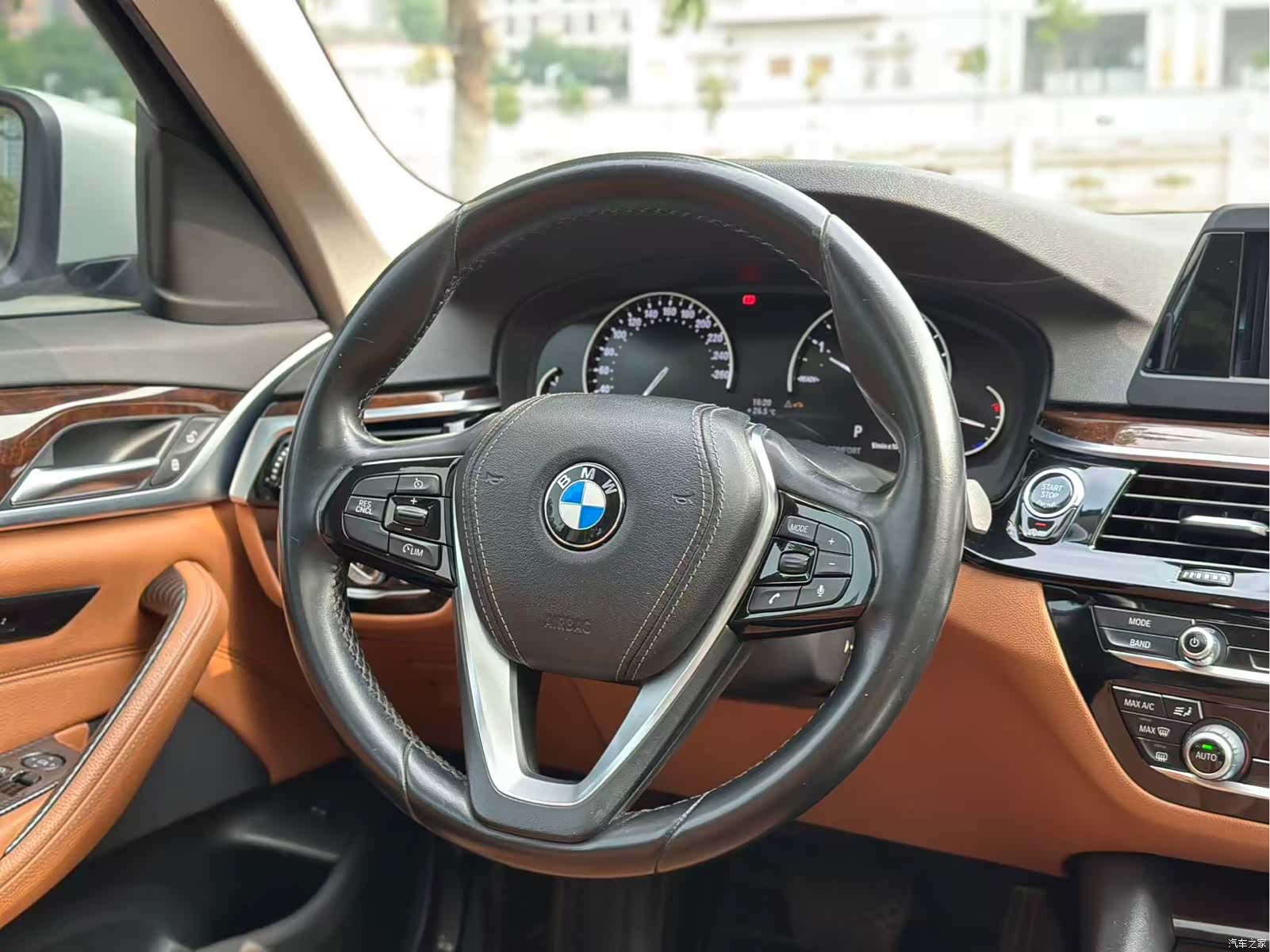 BMW 5 Series, 2018 11