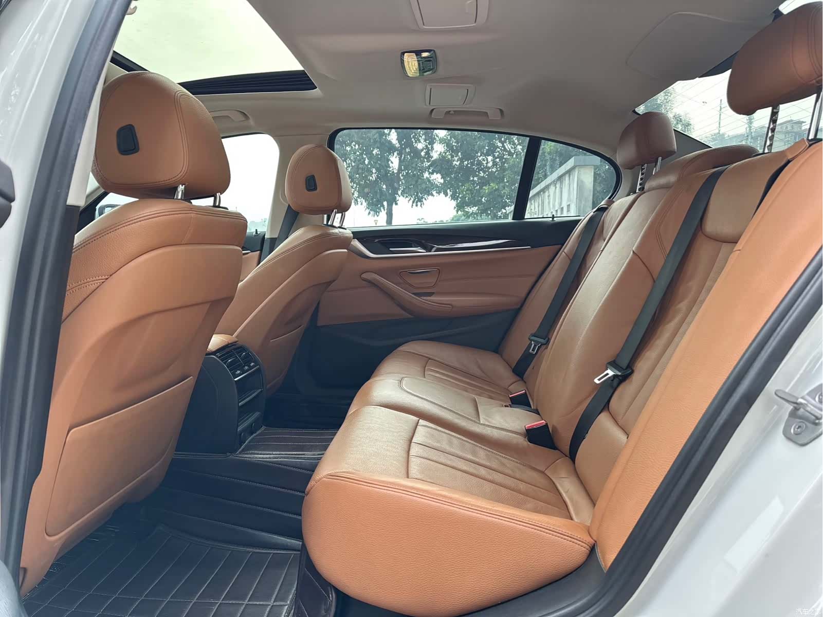 BMW 5 Series, 2018 все фото
