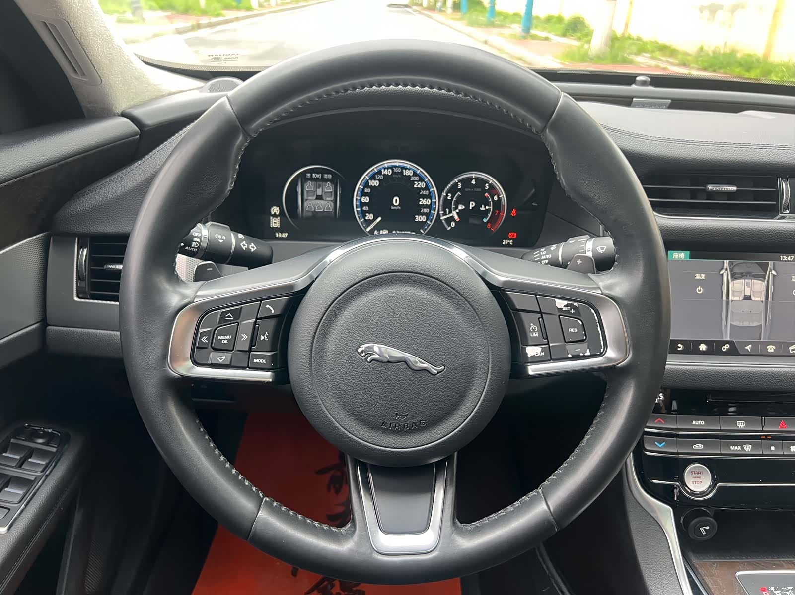 Land Rover XFL, 2018 10
