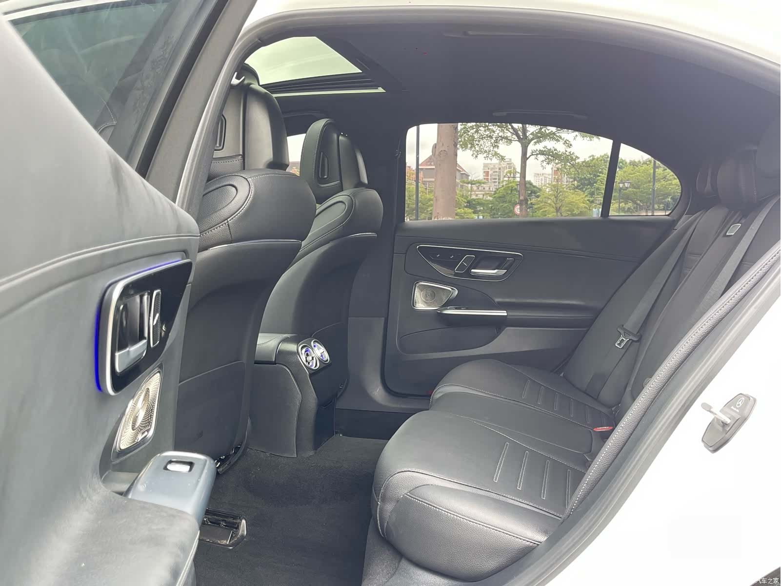 Mercedes-Benz C-Class, 2023 15