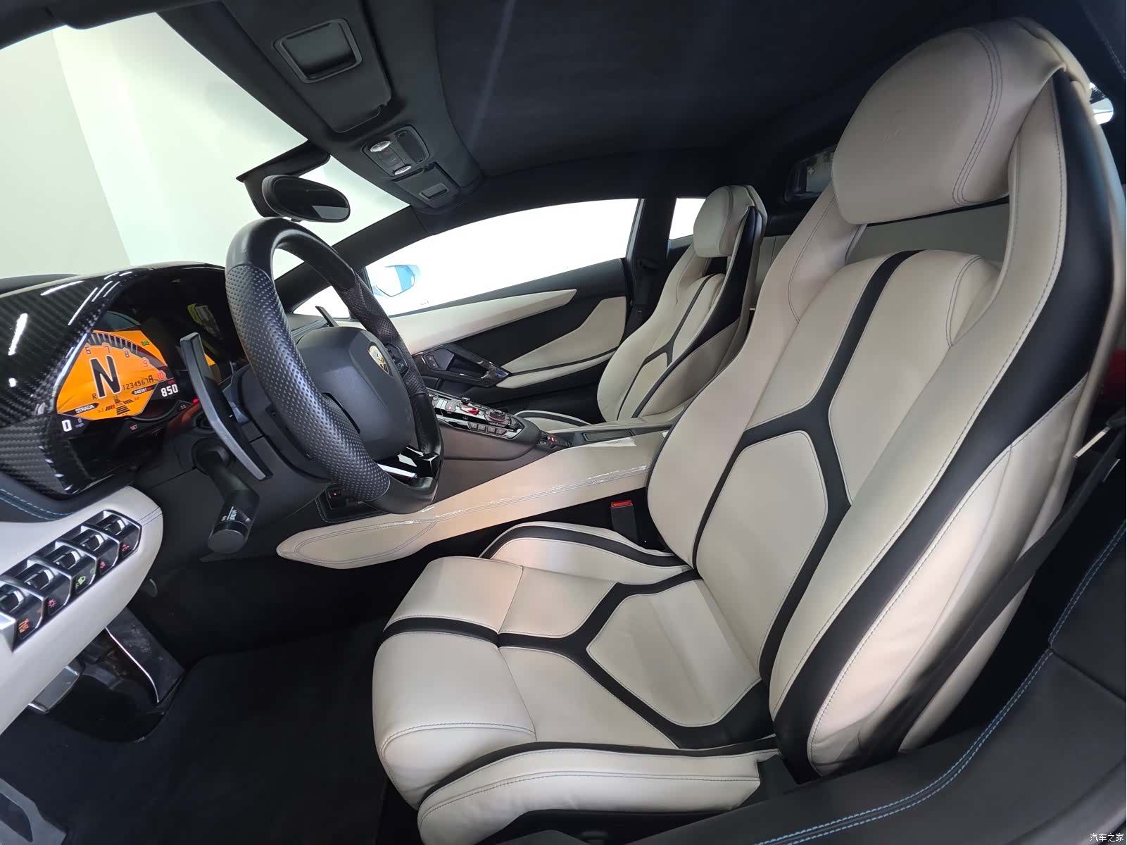 Lamborghini Aventador, 2012 12