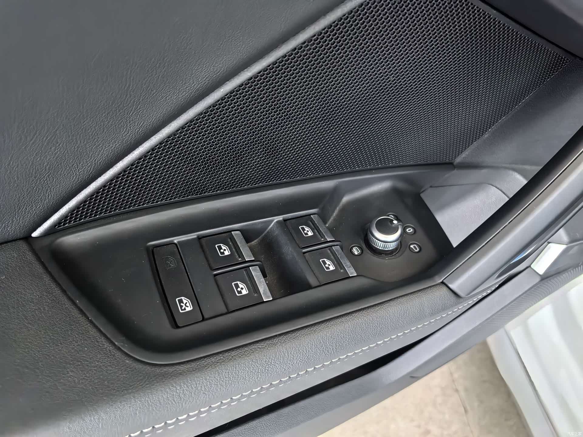 Audi Flying Spur, 2025 все фото