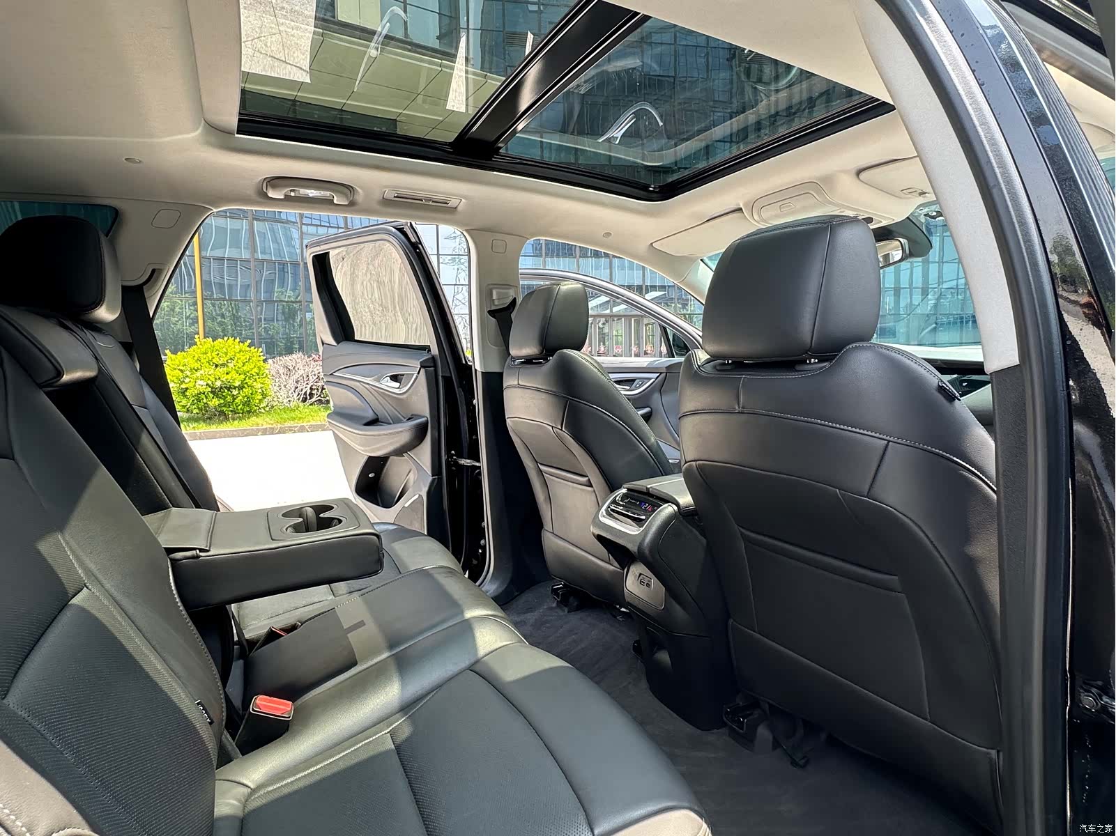 Buick Enclave, 2022 11