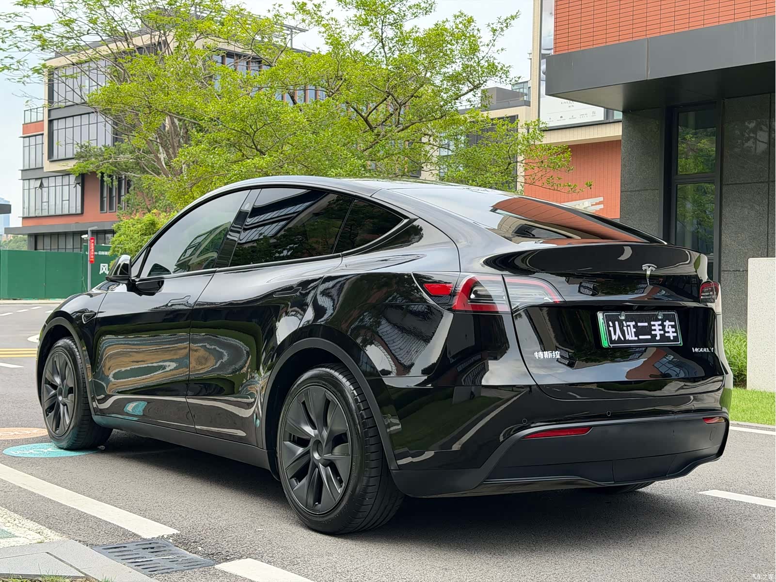 Tesla Model Y, 2024 4