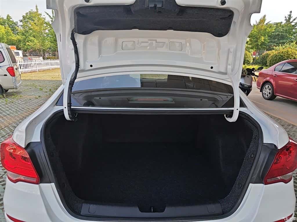 Chevrolet 320, 2019 19