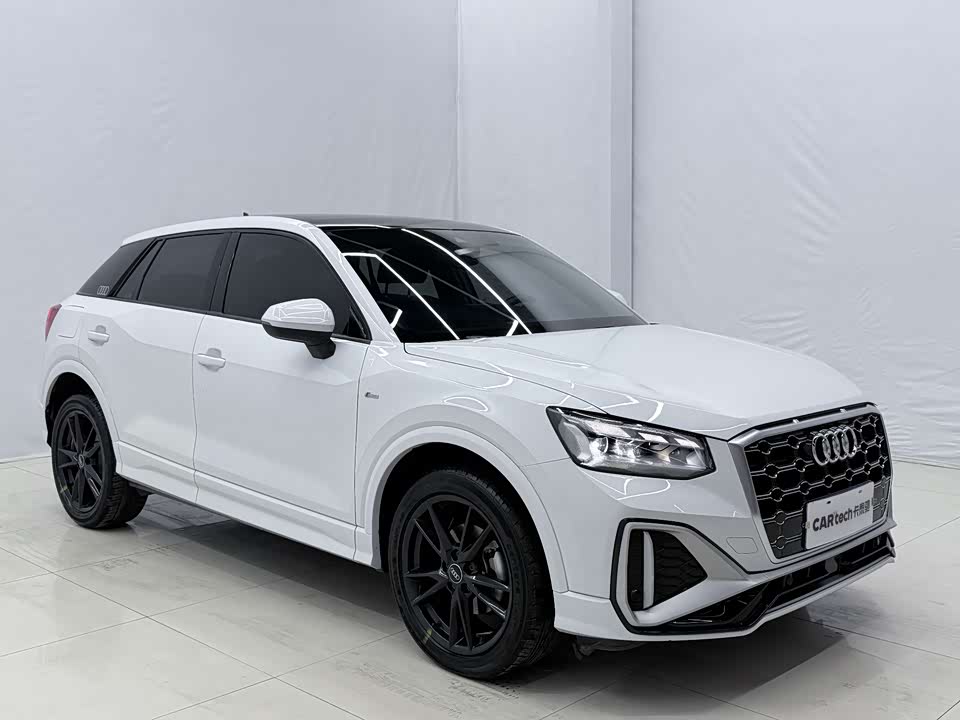Audi Q2L