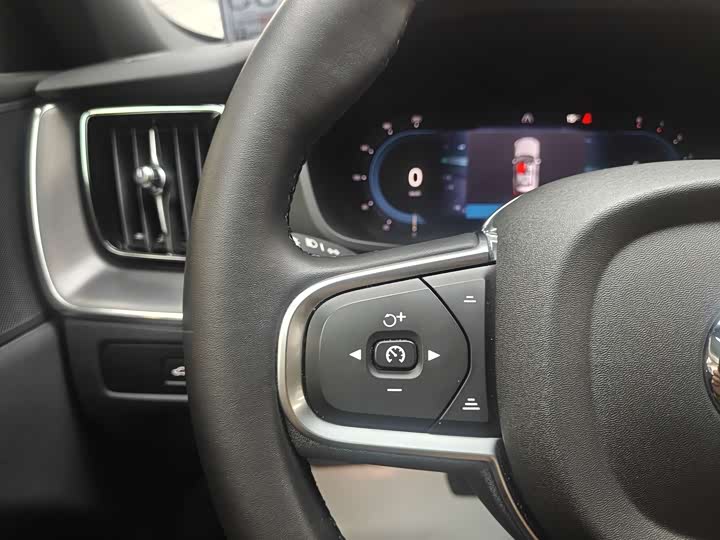 Volvo XC60, 2024 года фото 10