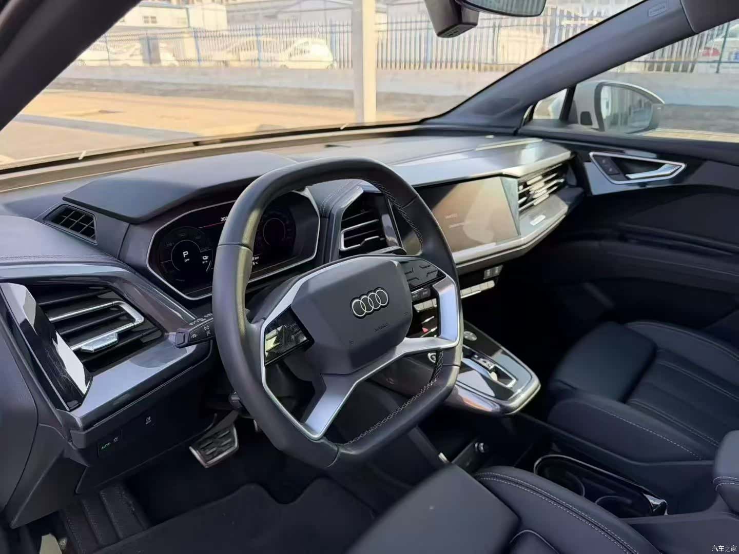 Audi Q4 e-tron, 2024 9