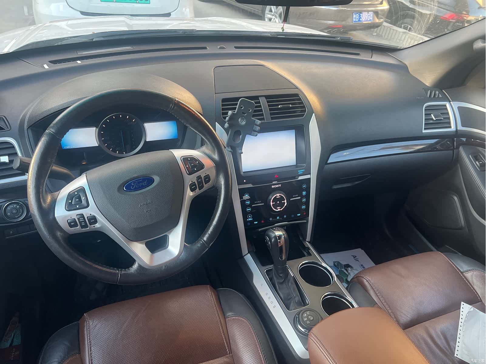 Ford Explorer, 2014 9