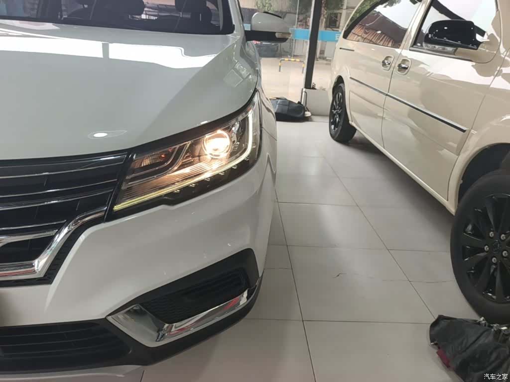 Roewe RX3, 2019 24