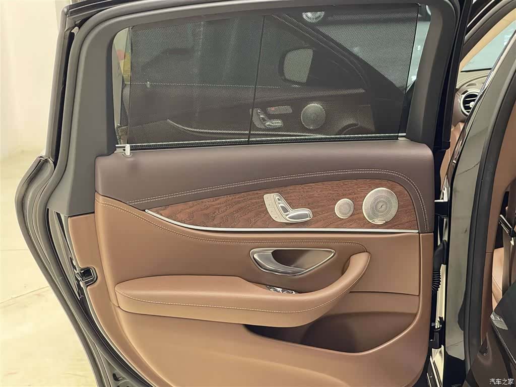 Mercedes-Benz E-Class, 2022 15
