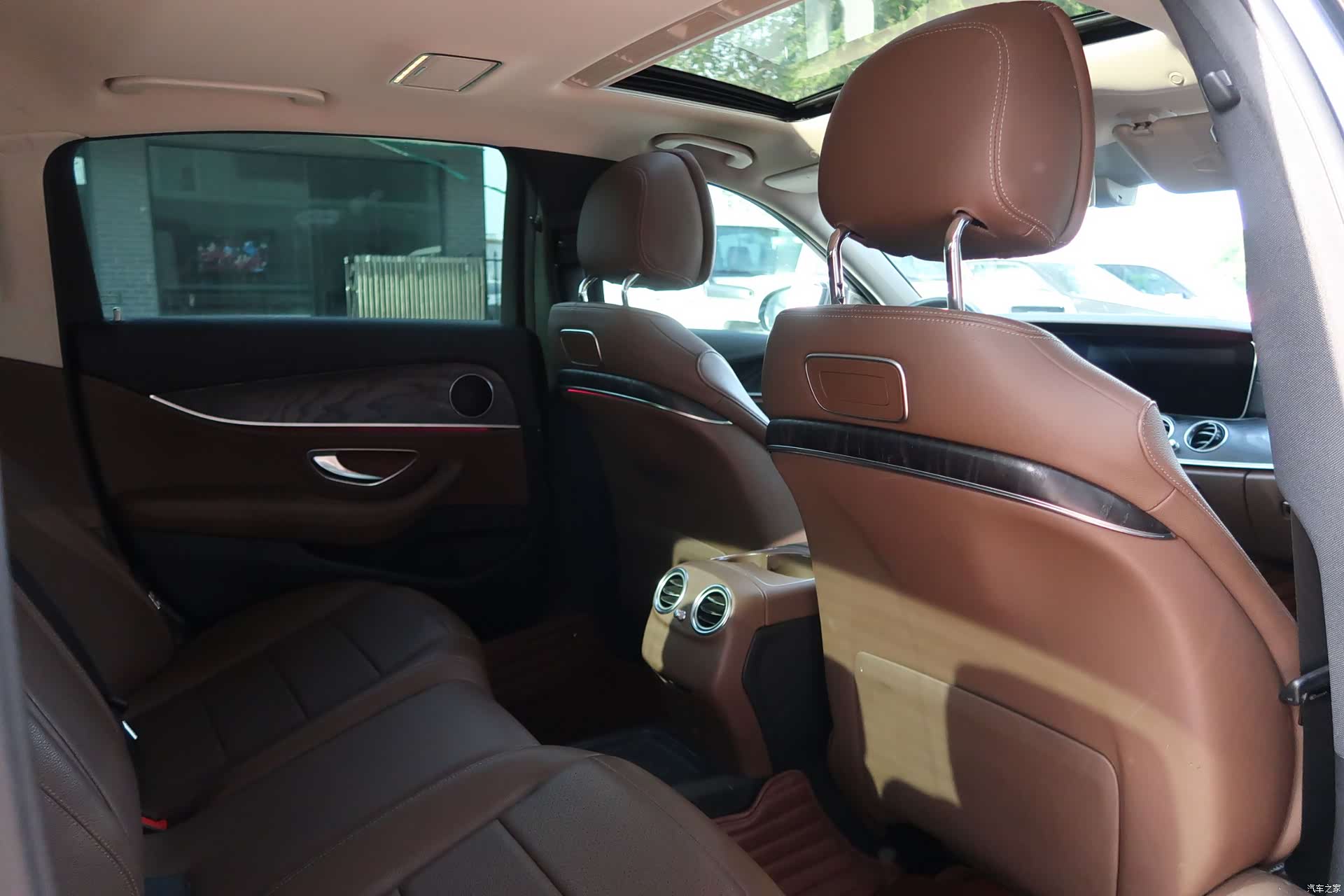 Mercedes-Benz E-Class, 2016 7