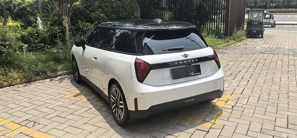 Mini Cooper, 2024 9