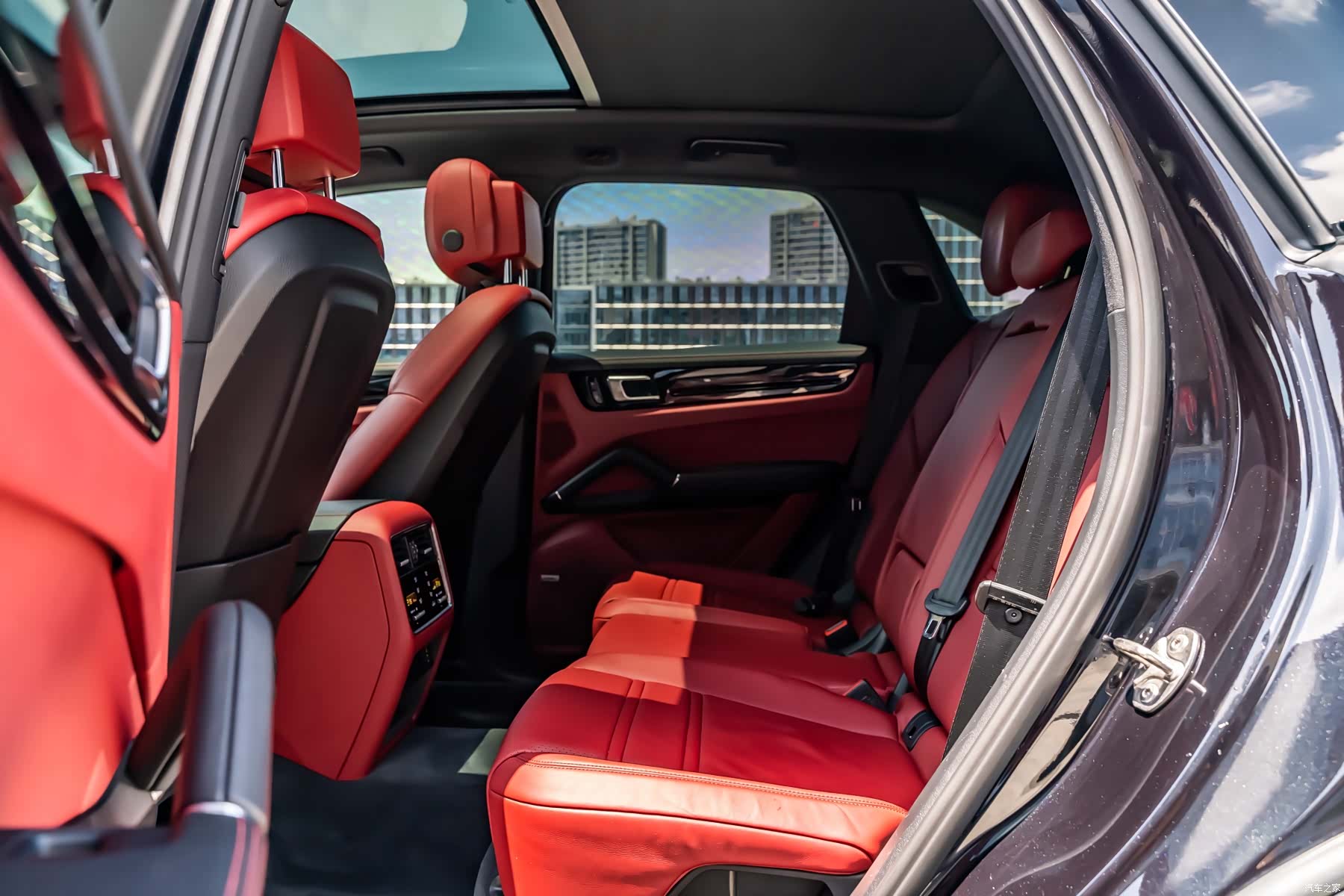 Porsche Cayenne, 2018 12
