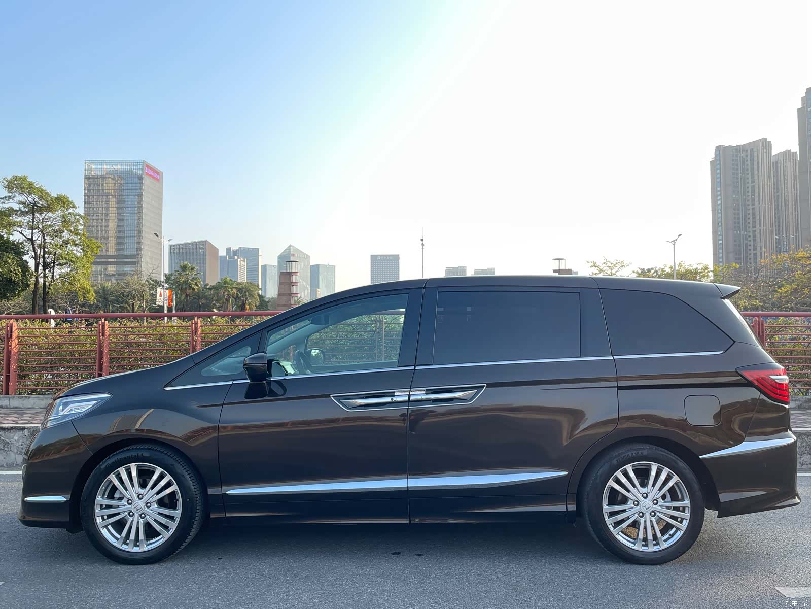Honda Elysion, 2017 15