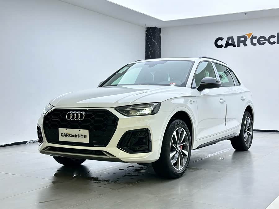 Audi Q5L 2024, фото 1
