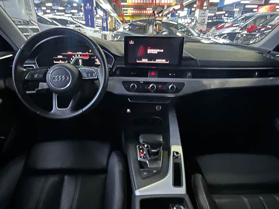 Audi A4L 2023, фото 3