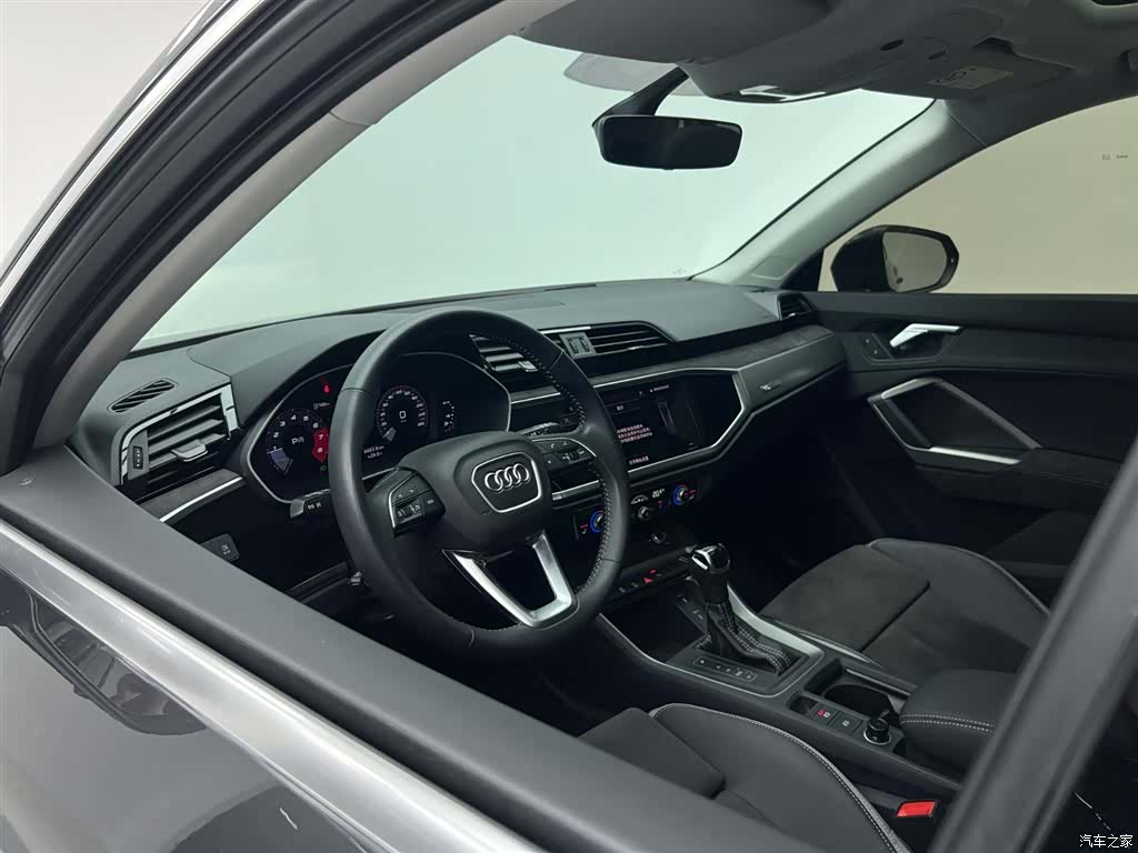 Audi Q3, 2021 10