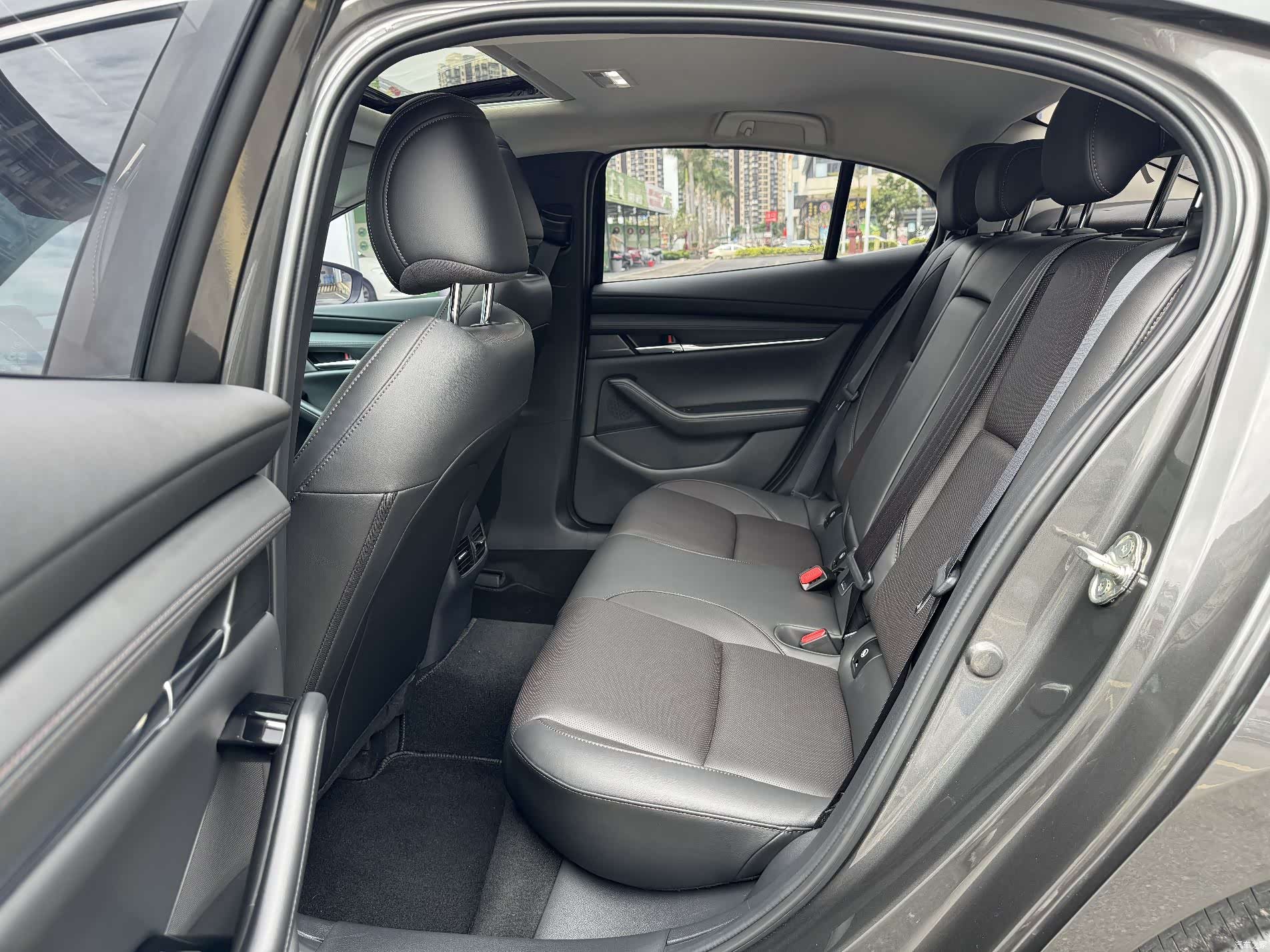 Mazda Mazda3, 2022 25