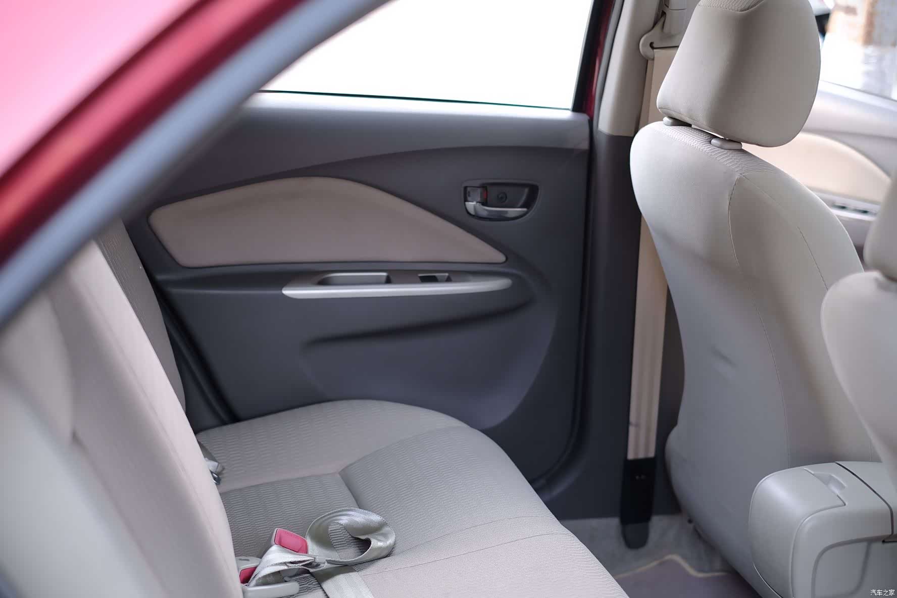 Toyota GL-S, 2012 43