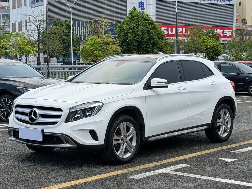 Mercedes-Benz GLA 2017 GLA 200 Fashion