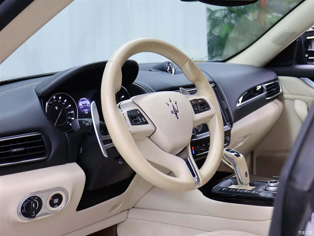 Maserati Levante, 2022 7