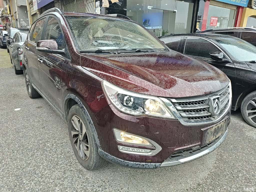 Wuling 560, 2016 4