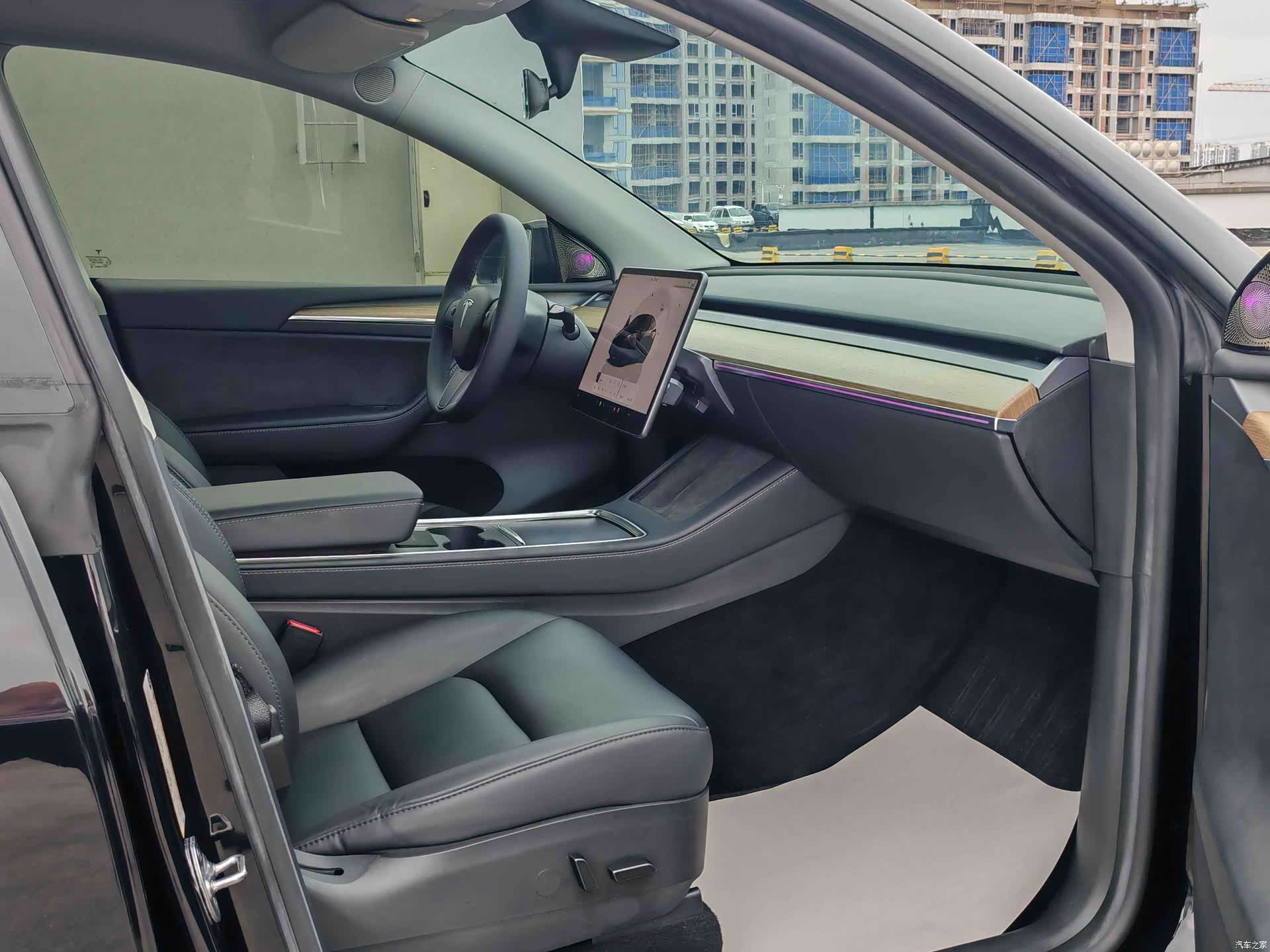 Tesla Model Y, 2022 16