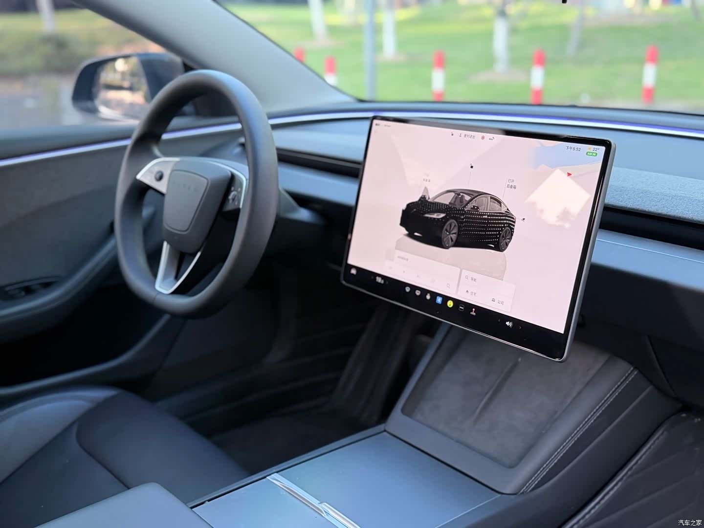 Tesla Model 3, 2025 9