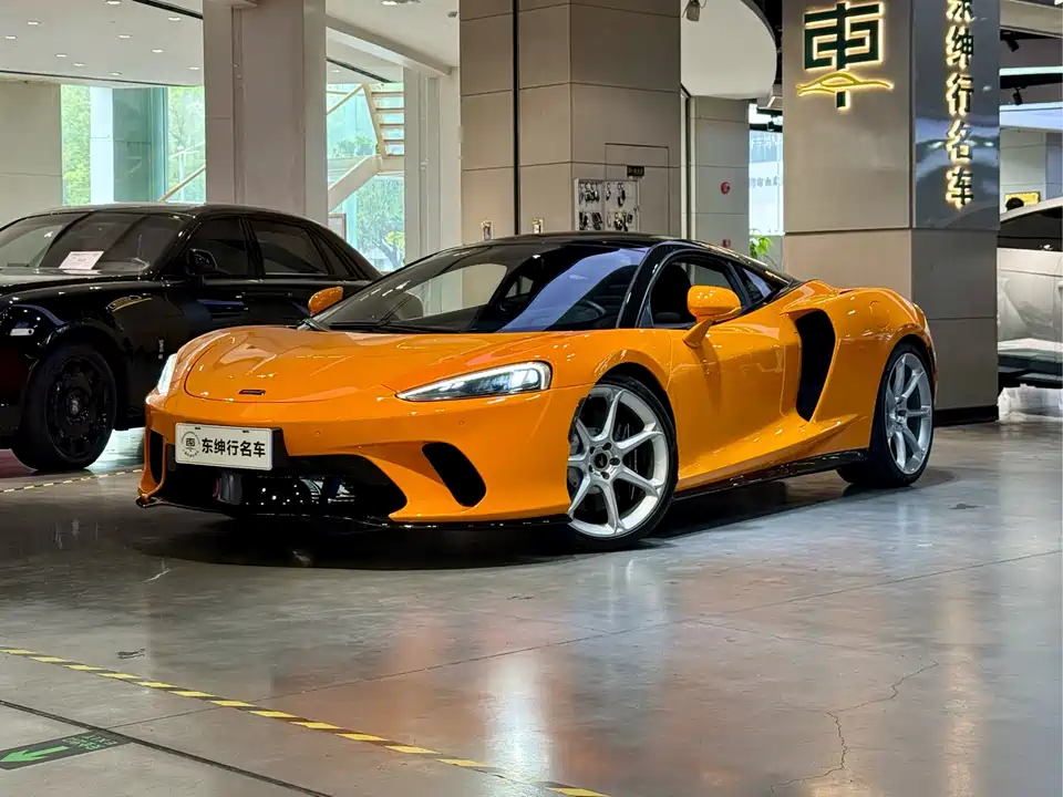 McLaren GT