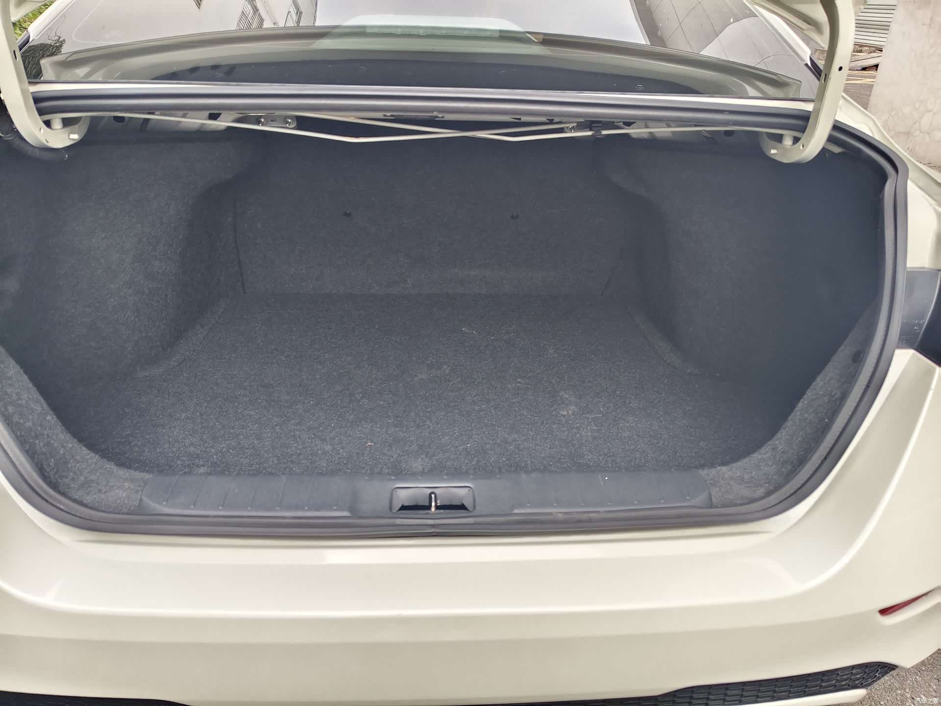 Nissan Sylphy, 2020 10