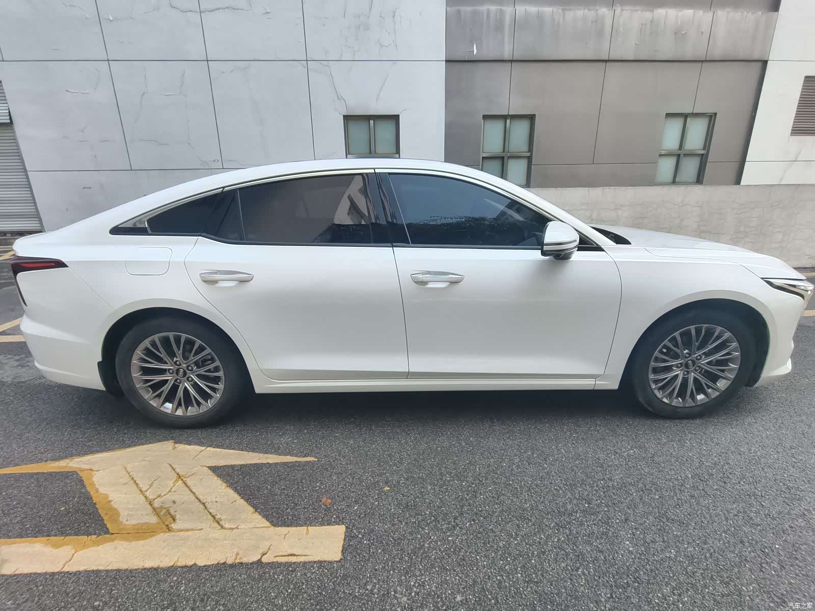 Bestune B70, 2023 4