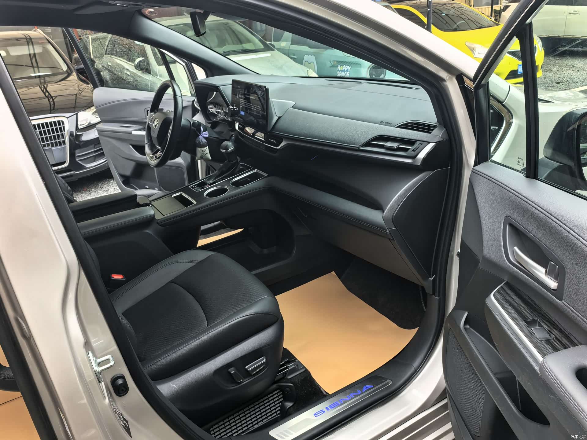 Toyota Sienna, 2023 12