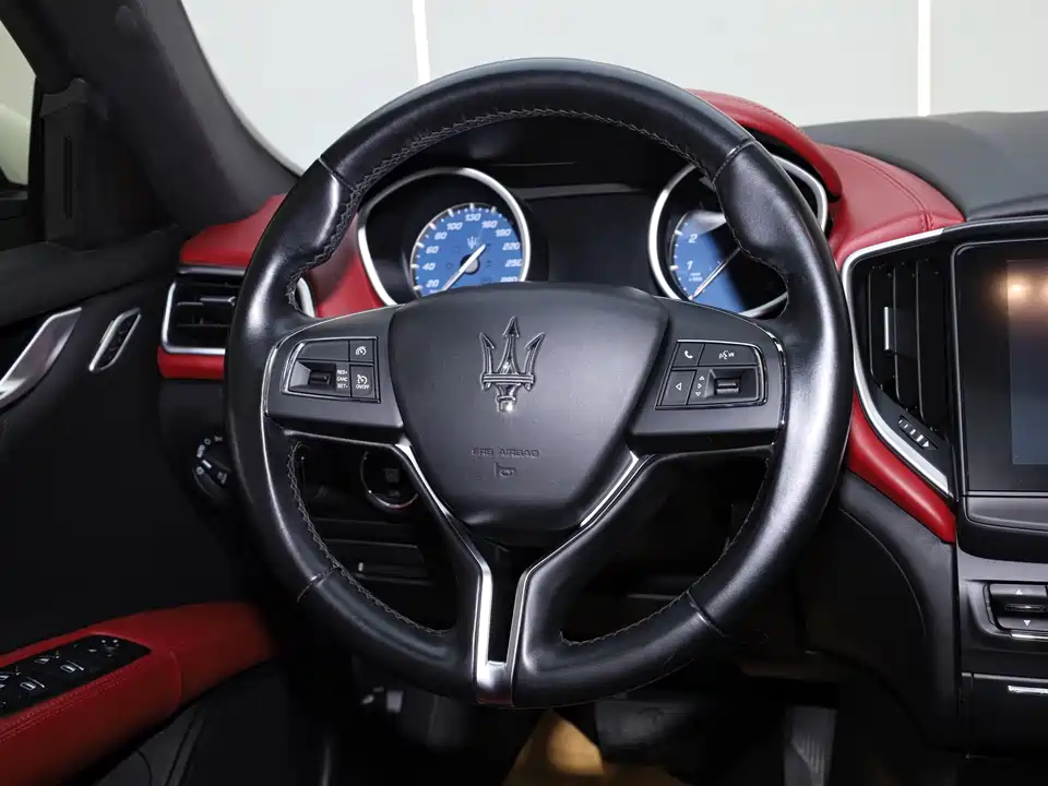 Maserati Ghibli Maserati Ghibli