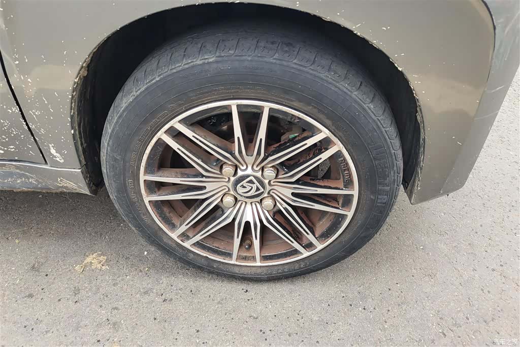 Wuling E200, 2018 6