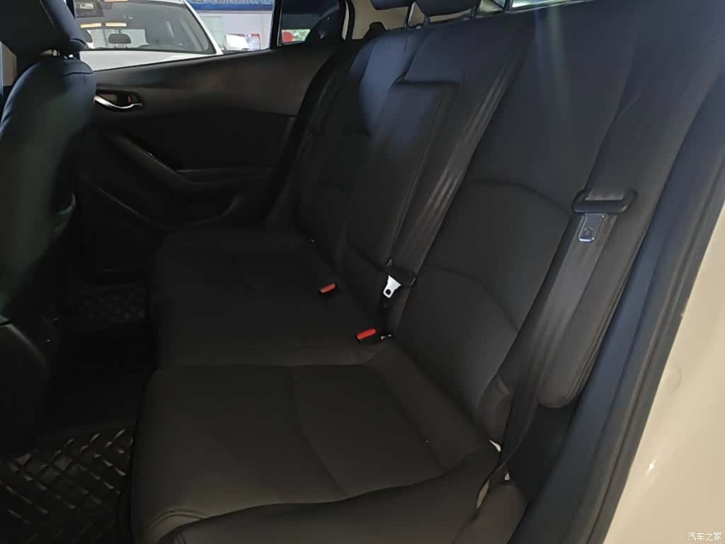 Mazda Mazda3, 2017 17
