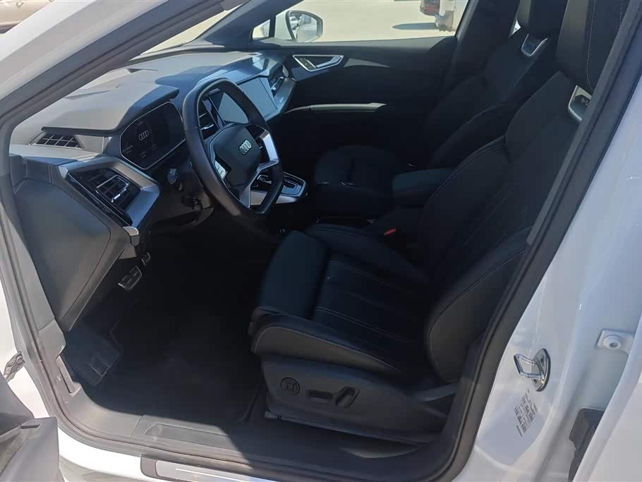 Audi Q4
