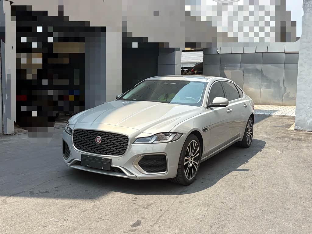 Jaguar XFL
