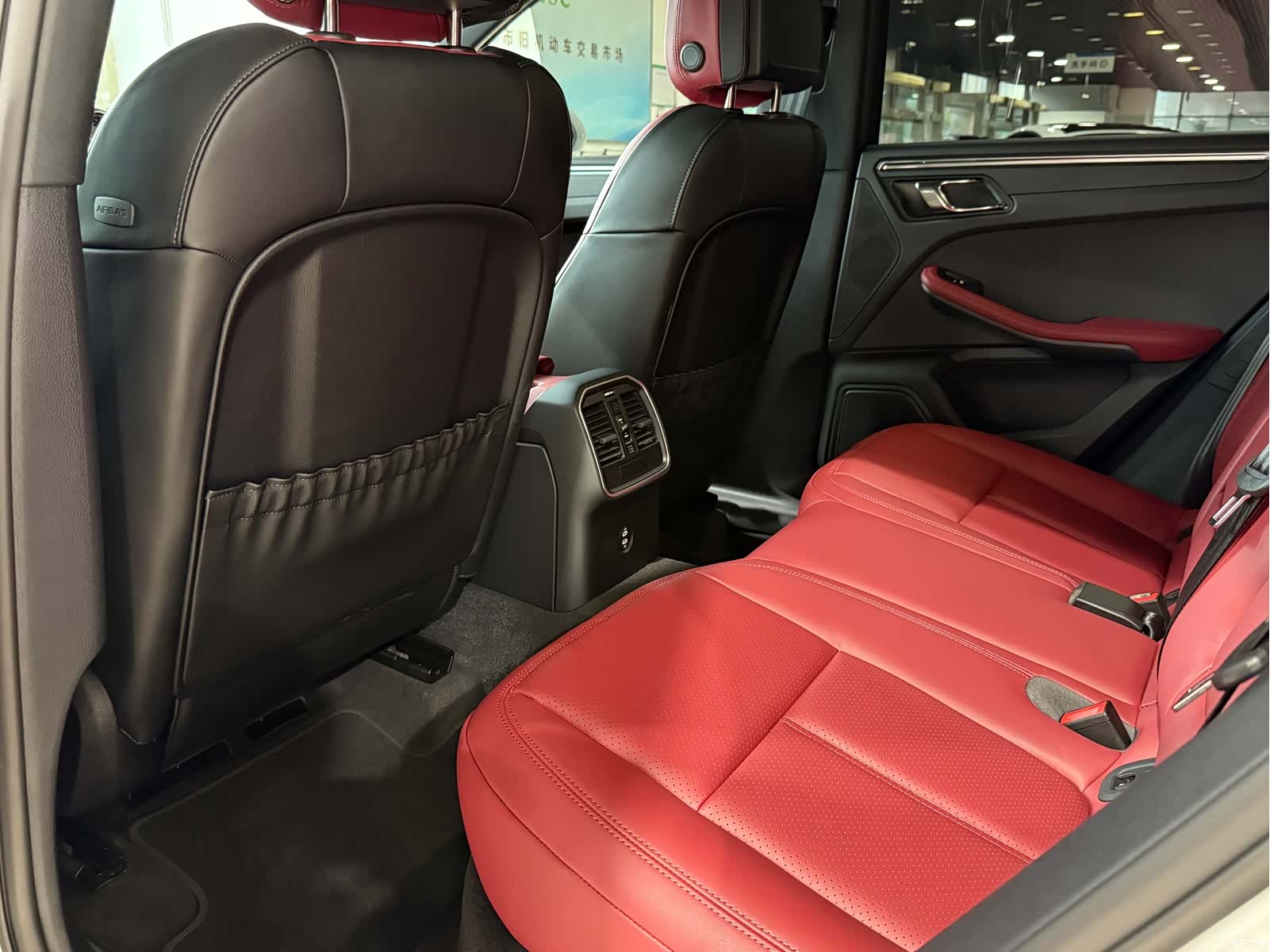Porsche Macan, 2026 7