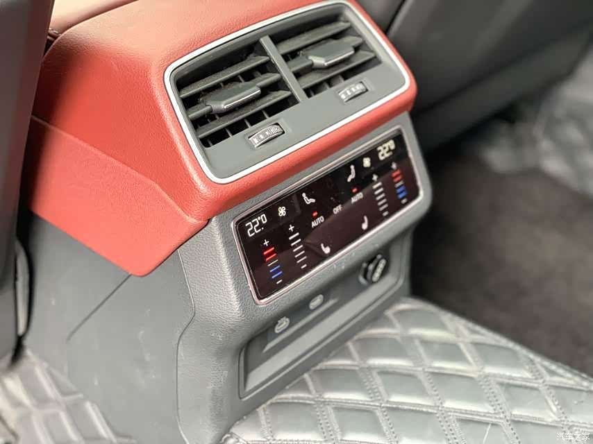 Audi A7L, 2024 12