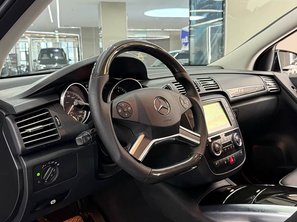 Mercedes-Benz R-class