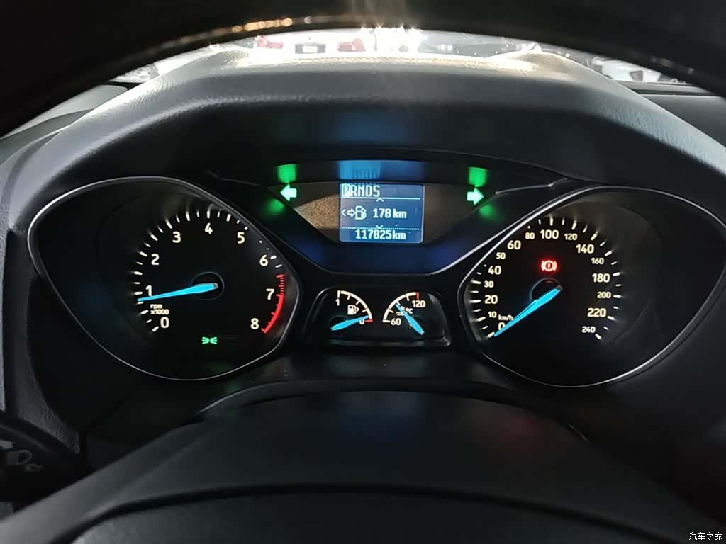 Ford Focus, 2016 12