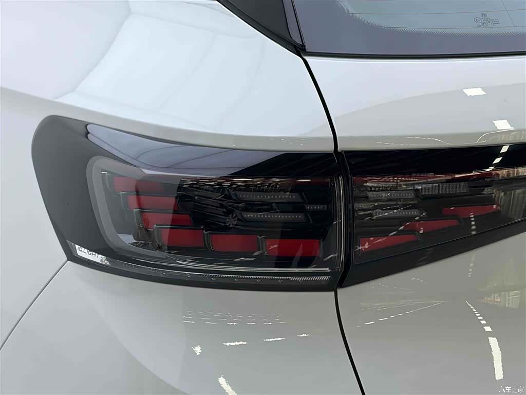Volkswagen ID.4, 2025 7