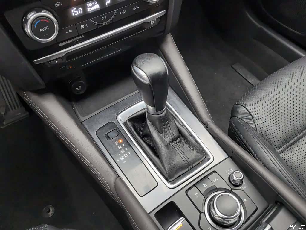 Mazda Atenza, 2017 13