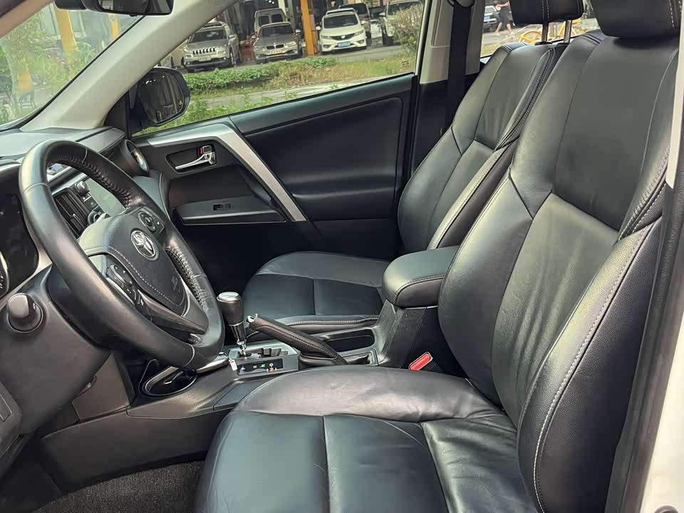 Toyota RAV4 Rongfang