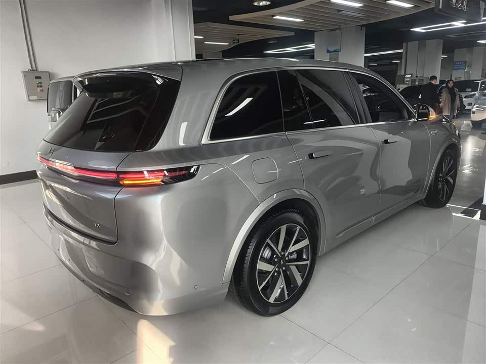 Li Auto Ideal L8