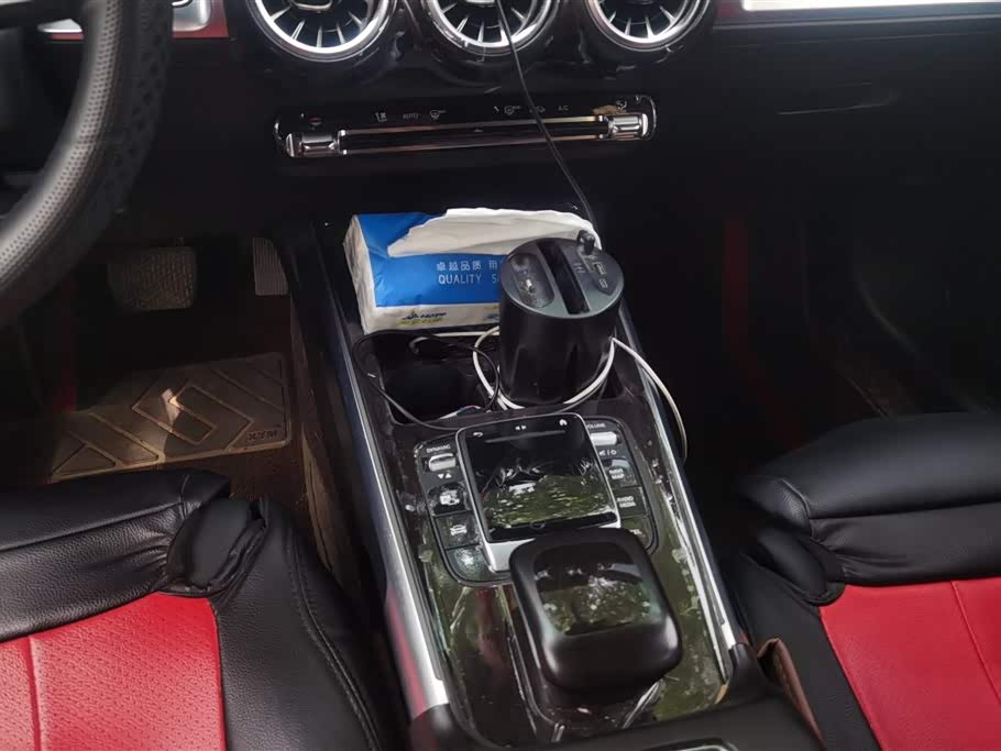 Mercedes-Benz GLB Mercedes-Benz GLB