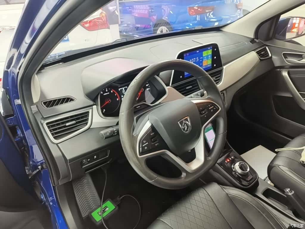 Wuling 310W, 2018 10